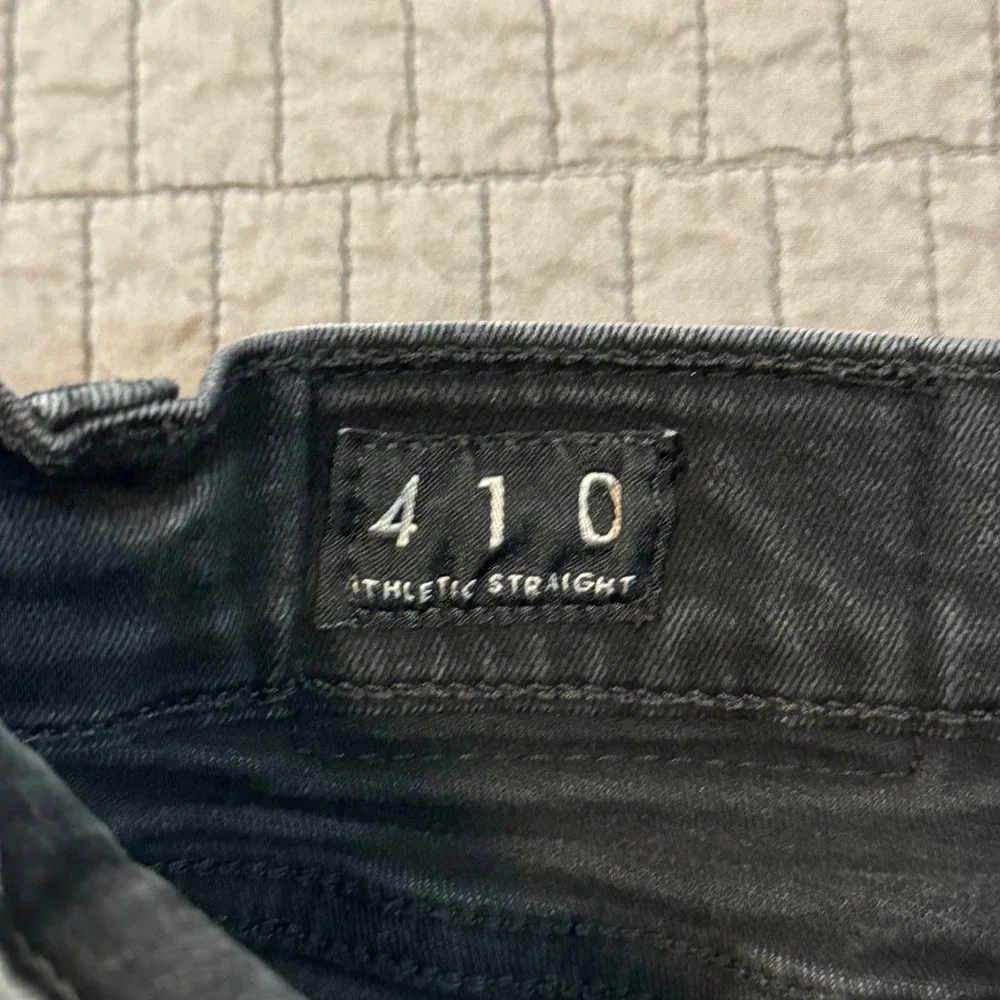 Lucky Brand Jeans Men's 34x30‎ (33x29) Black 410 Athletic Straight Stretch Faded